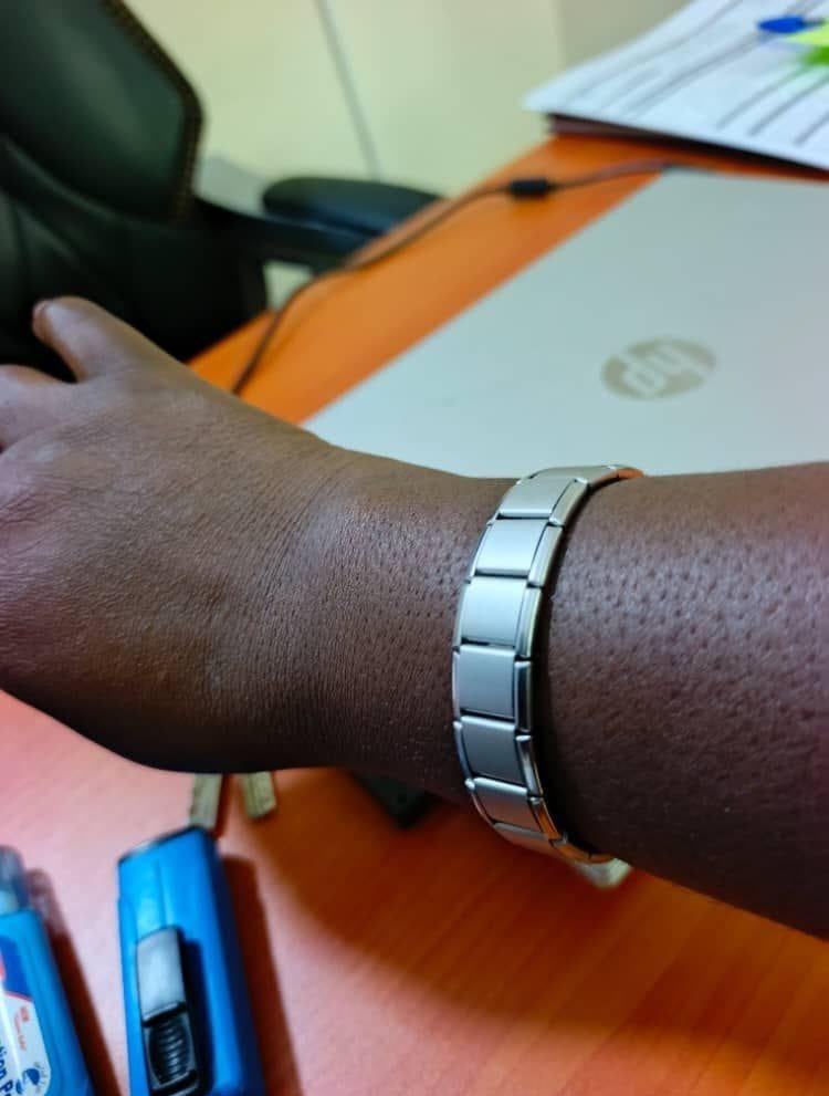Un accessoire élégant pour vous accompagner chaque jour.